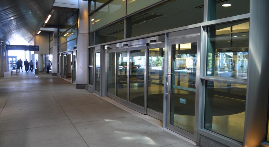 Buffalo Niagara International Airport – Entrance